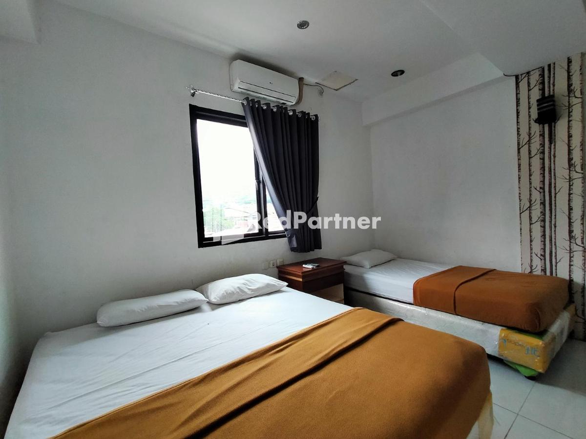 Hotel Ayu Lestari Ternate Redpartner Exterior photo